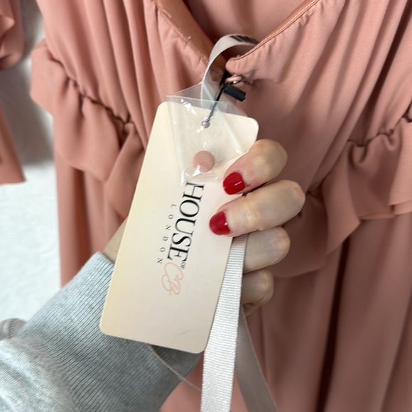 NWT House of CB London Serenity Off Shoulder Dress Mini Cut Out Ruffled Pink - Picture 12 of 13